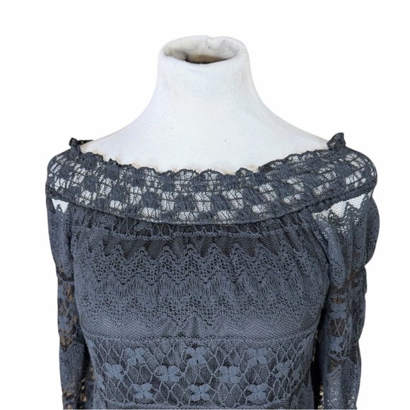 NWT American Rag Black Lace Overlay Off the Shoulder Long Sleeve Blouse - Small - Picture 2 of 16